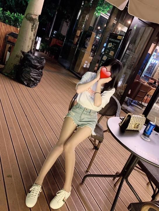 22082510  小仙女ELaine合集   895P+11V-290M