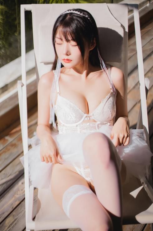 22080615 （评论可见） 香草喵露露 - 杨枝甘露 白色纱裙  48P+1V-1.22G