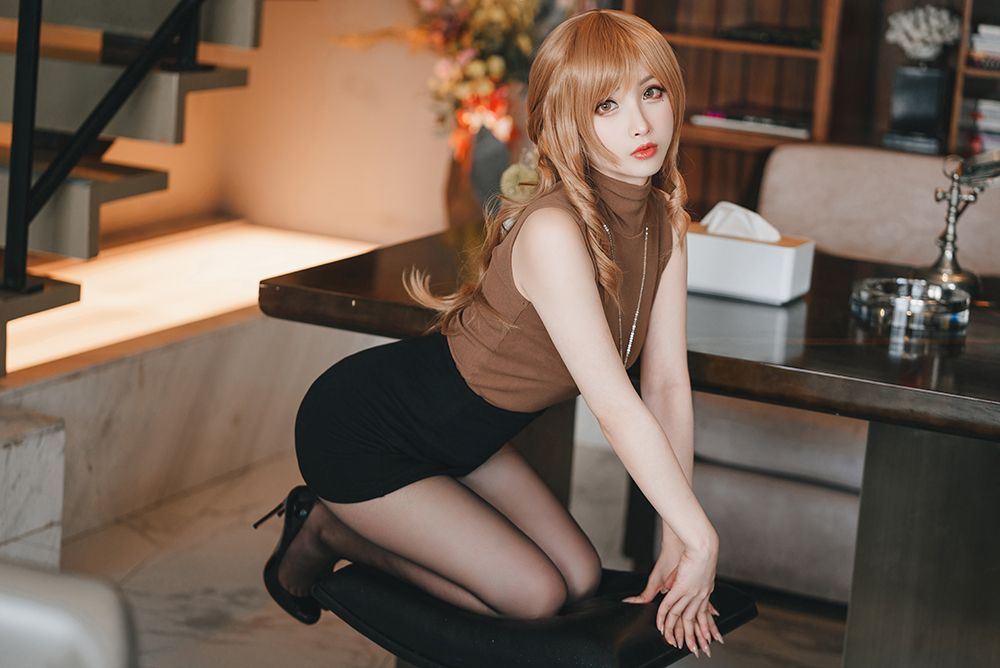 [749]rioko凉凉子 - 人妻的一天 公司篇 [30P-502MB]