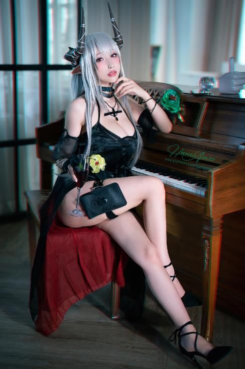 22090112  Haneame雨波 - 明日方舟 泥岩   30P-128M