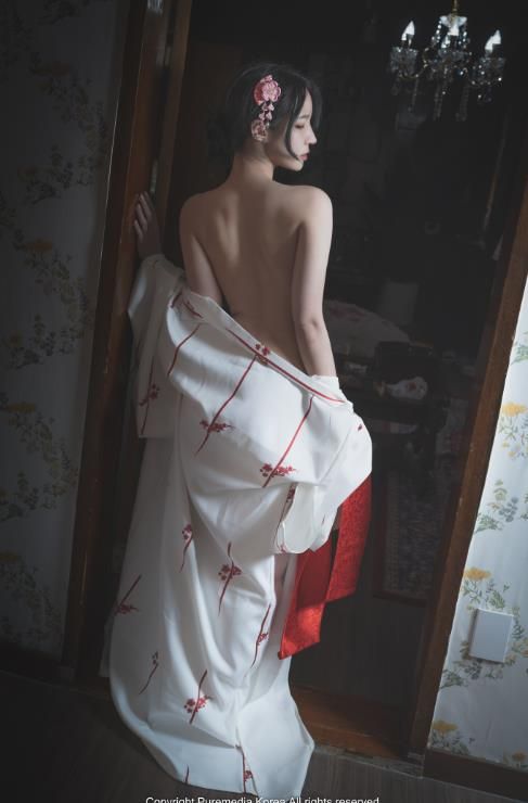 22091517  PURE MEDIA Yeha (예하)5套合集  512P-4.37G  秒传不亏