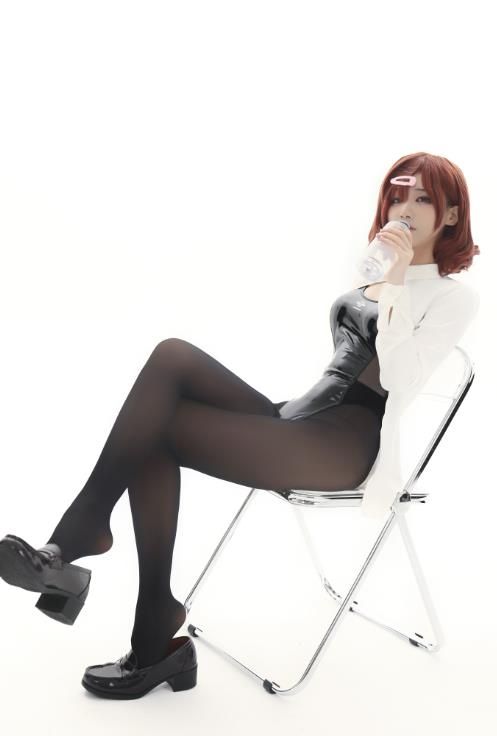 22092807  [幼愛Youmeko]樋口円香 - 竞泳黑丝  29P-59M