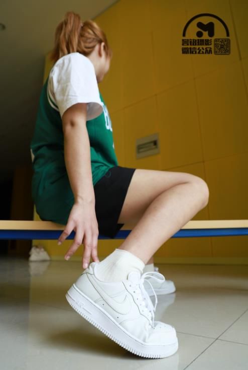 22091502  誉铭摄影《2021第18期》  90P+1V-979M