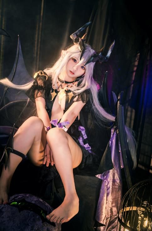 22092608  伊喵君_Nya - 四叶草剧场 法芙娜  27P-246M