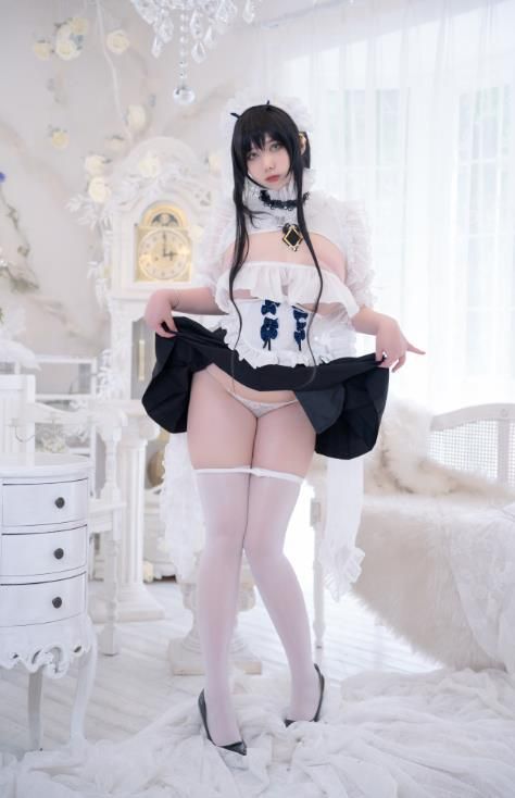 22093014  魅瞳Meroko - 碧蓝航线 不挠女仆没干劲的小姐姐  53P-745M