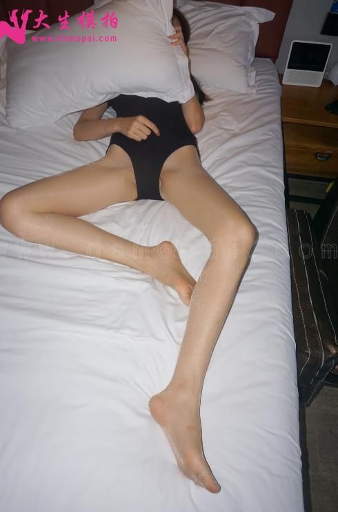 22092204   大生模拍 悠悠-肉丝练功服美腿   70P+1V-1.04G