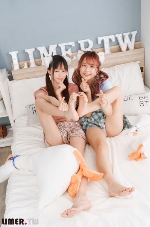 22092207   Limerence - 乐朵+小艾-裸足   158P+1V-3.18G