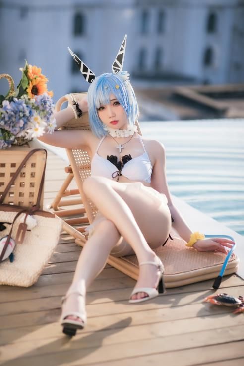 22100713  焖焖碳 - 加斯科涅泳装  28P-186M