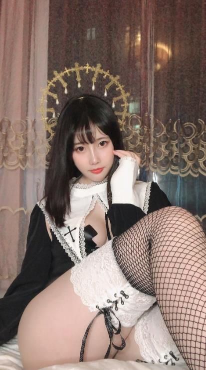 22100313  是一只废喵了 - [Fantia] 2022年09月图包  35P-376M