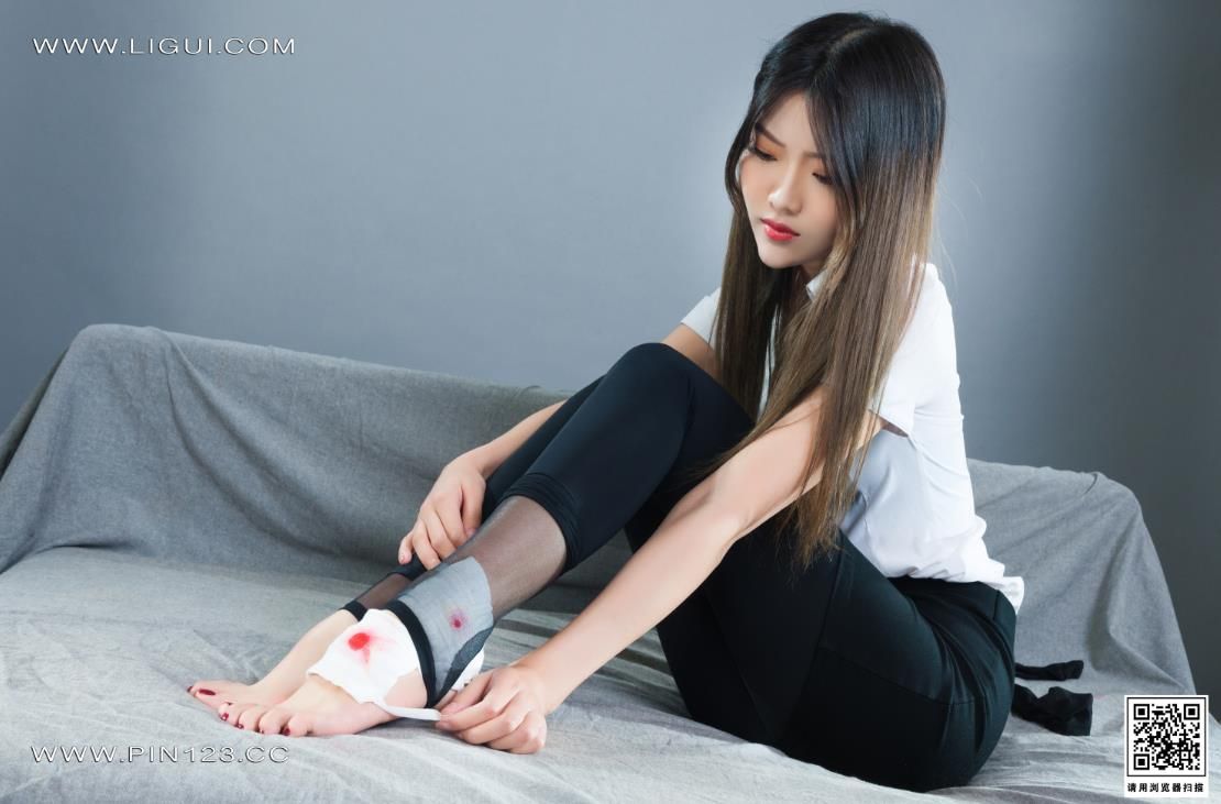 22101902  [Ligui丽柜]2022.10.10 受伤的欲足 钟情  57P-68M