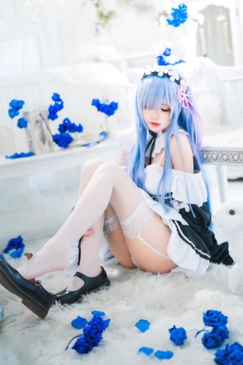 22100810  桜桃喵 -  长发蕾姆02   44P-684M