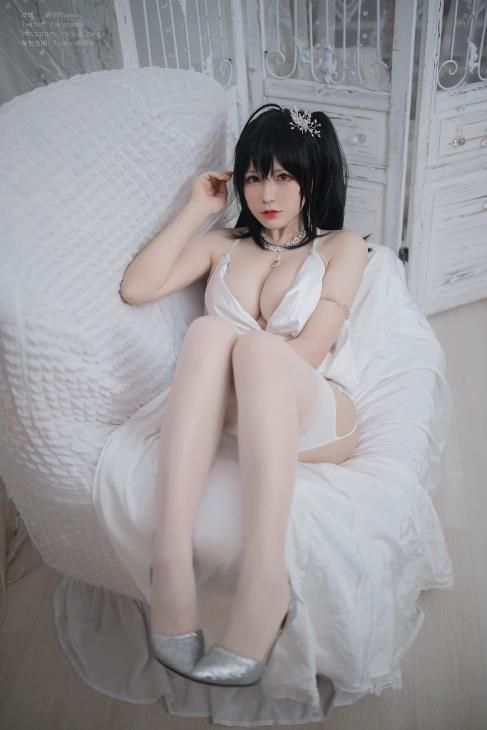 22112812  Nyako喵子 - 大凤纯白婚纱   66P-236M