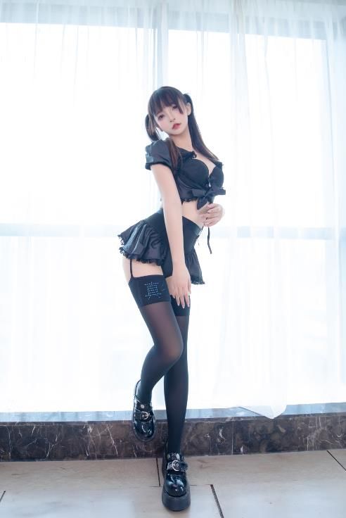 22111413  神楽坂真冬 - 足底星光   75P-171M