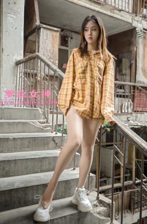 22121301  [MSLASS梦丝女神]  梦素 复古楼的性感美  83P+1V-1.41G