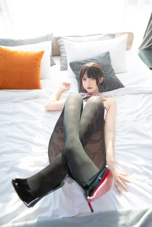 22121012  神楽坂真冬 - 空中邂逅   75P-245M