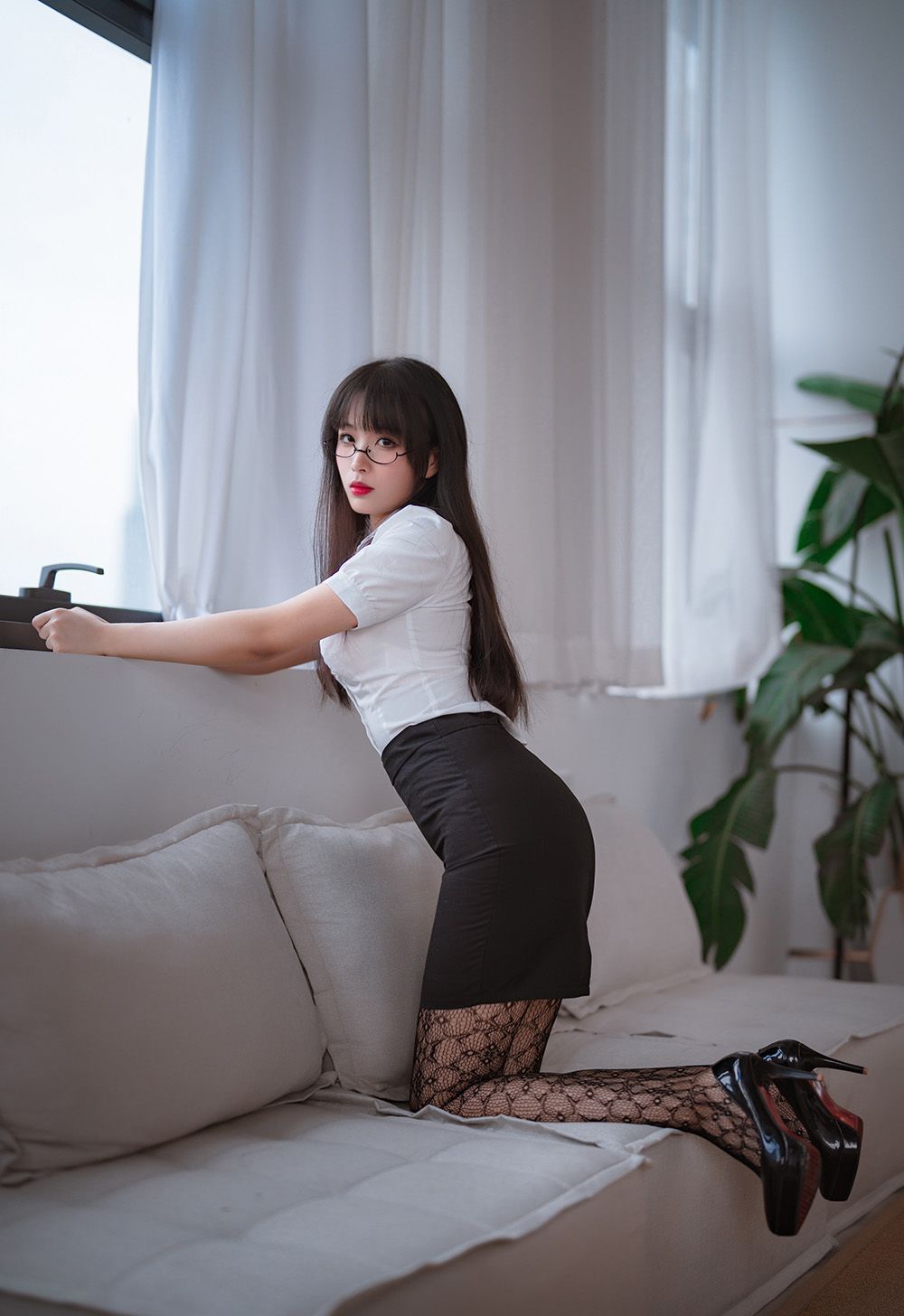 [825]轩萧学姐 提花裤袜 [118P2V-449MB]