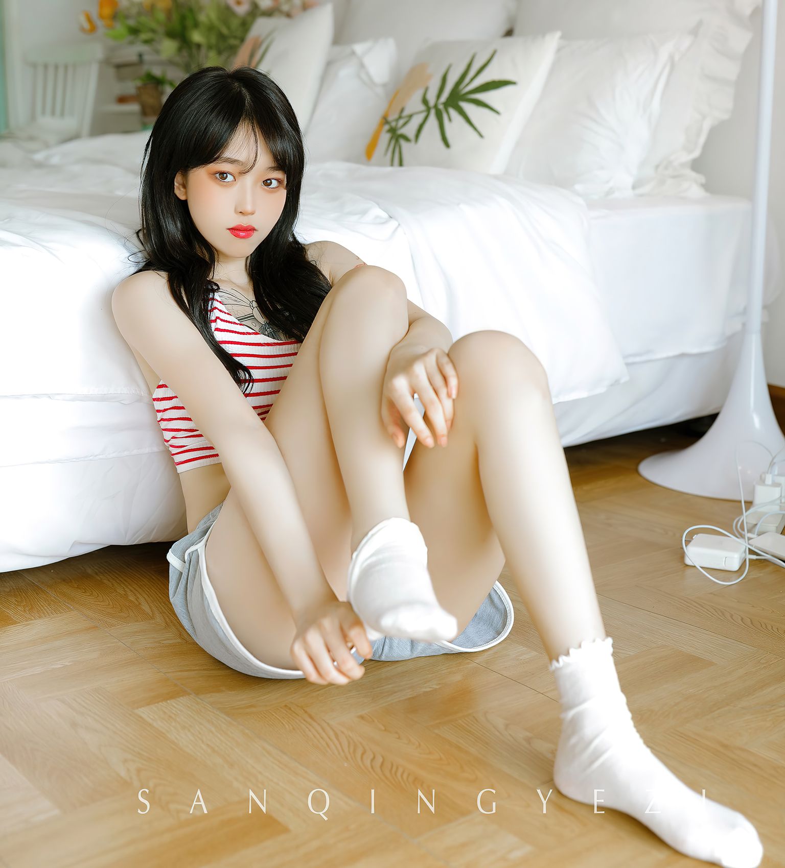 三青叶子 - 极品模特写真[44P-416MB]