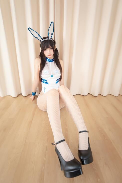 23011413  神楽坂真冬 - 赛博战兔   75P-310M