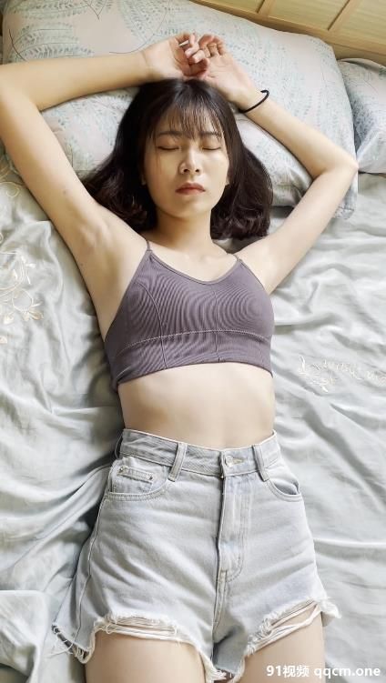 23020818  学院派系列 极品长腿清纯大学生  25V-0.99G