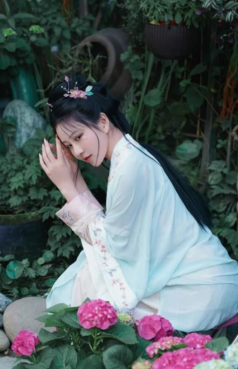 23021011  年年 - 花间集  36P-4M