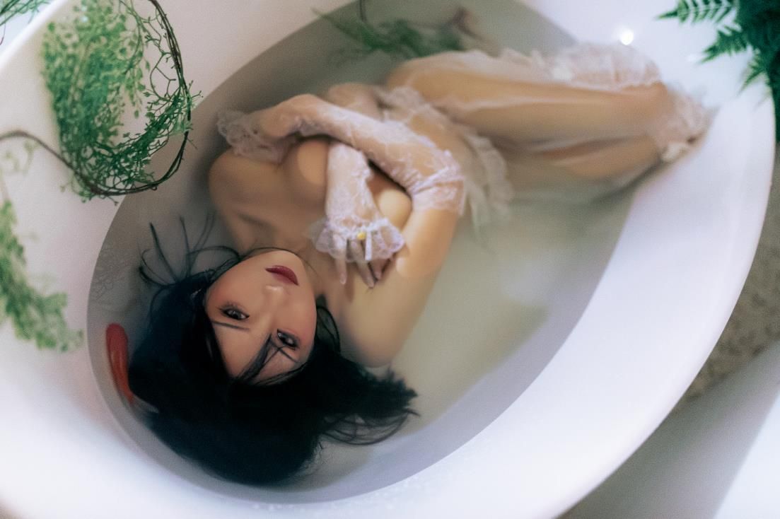 23021610  瓦斯塔亚小龙虾12套写真合集  395P-6.36G