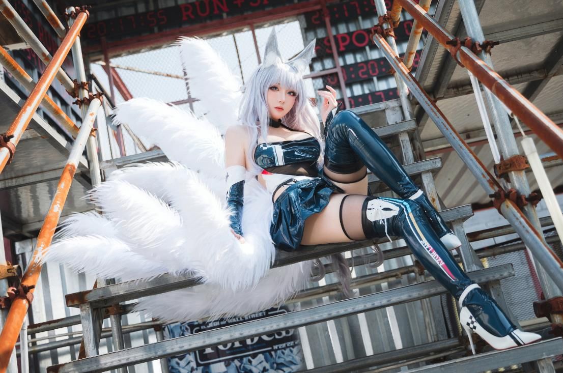 23022417  瓜希酱 - 碧蓝航线 信浓赛车   16P-82M