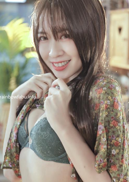 23030512   卯咪 - 失恋M字腿  139P+1V-1.49G