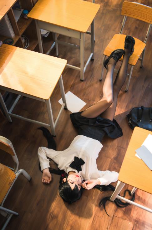 23032311  狐玖玖写真合集4套   98P-1.83G