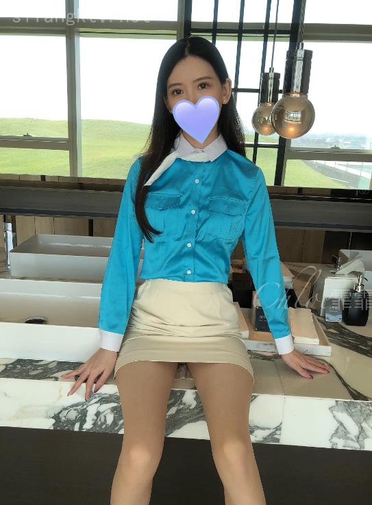 23032802  Chloe霏霏 - 大韩空姐  57P+1V-365M