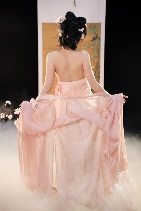 23031713  桃暖酱 - 霓裳入梦   60P+1V-601M