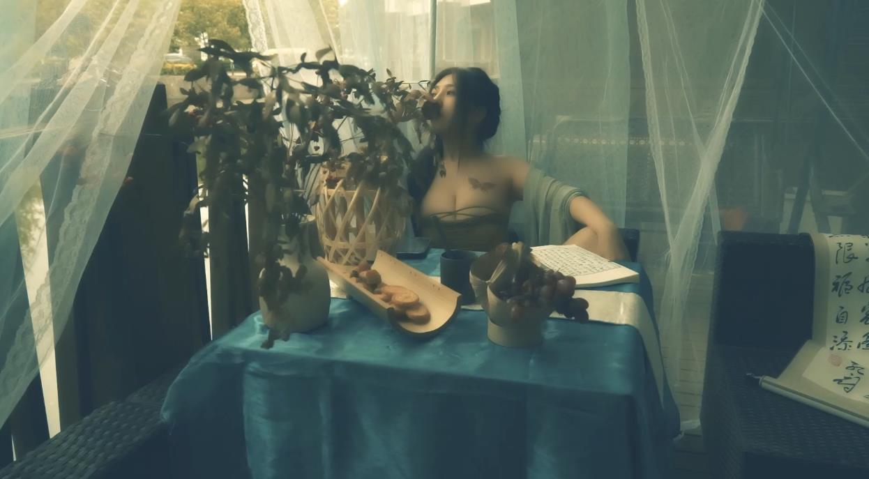 23051218  樱晚gigi - 日常系列 初夏梦回(中)  1V+422M