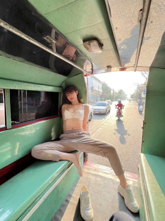 23052320  就是阿朱啊5月合集 5套  226P+7V-1.63G