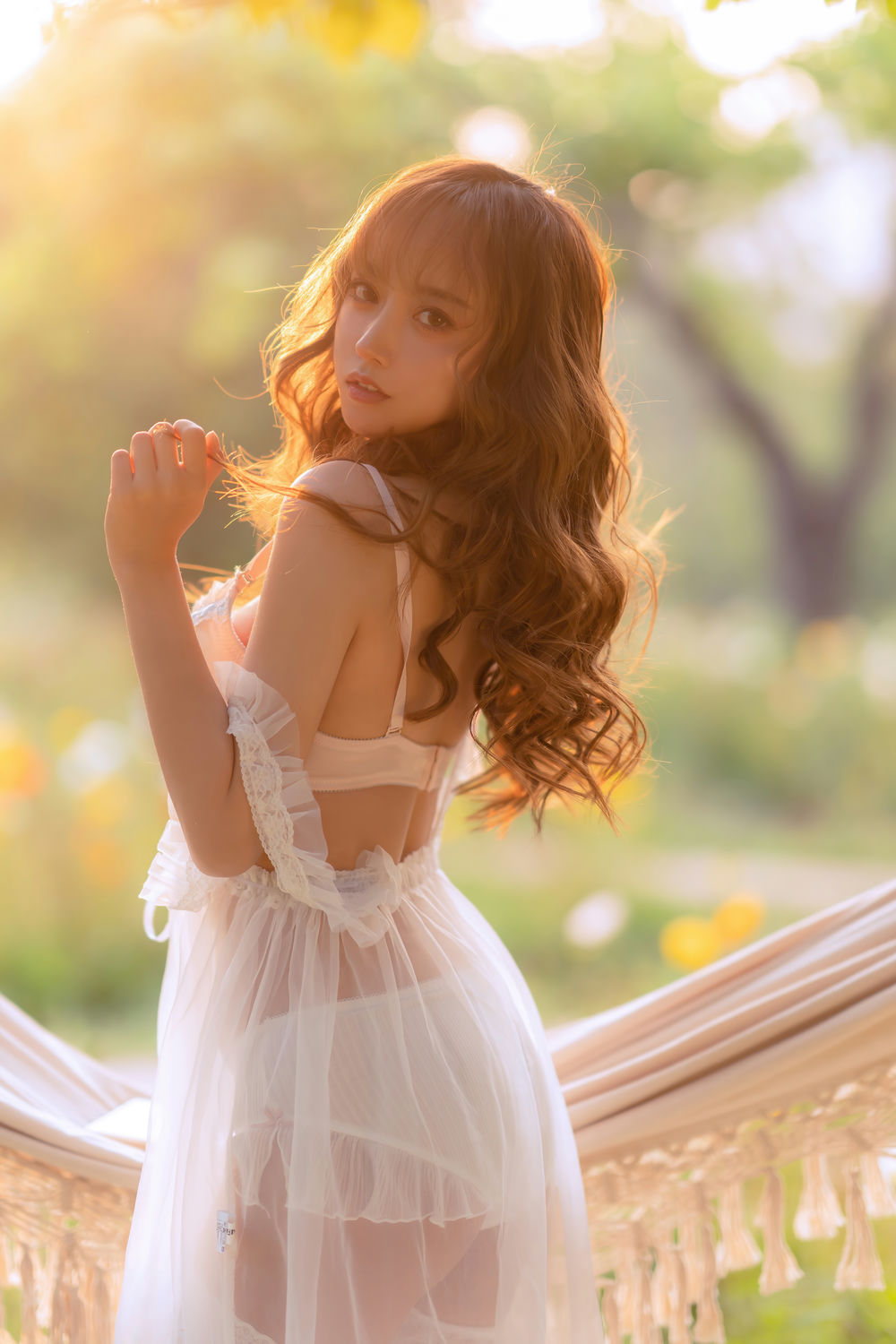 [百度网盘]过期米线线喵 – 吊床(原版无水印)[52p/722MB]