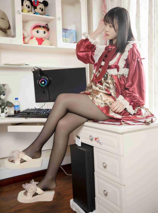 23062205  幻琪琪 - 红色Lolita 黑丝 47P+1V-430M