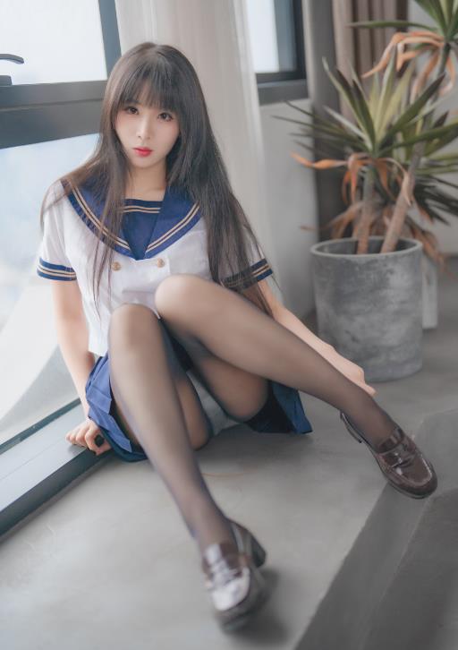 23070504  轩萧学姐 - 2023生日作 5月舰长 黑丝jk内衣 32P-112M