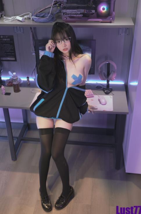 23072615  柒柒不可爱 – 游戏时间   85P+1V-1.12G