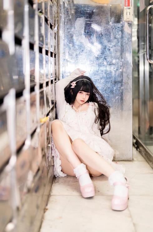 23080806  落落raku - 似水流年  56P-667M