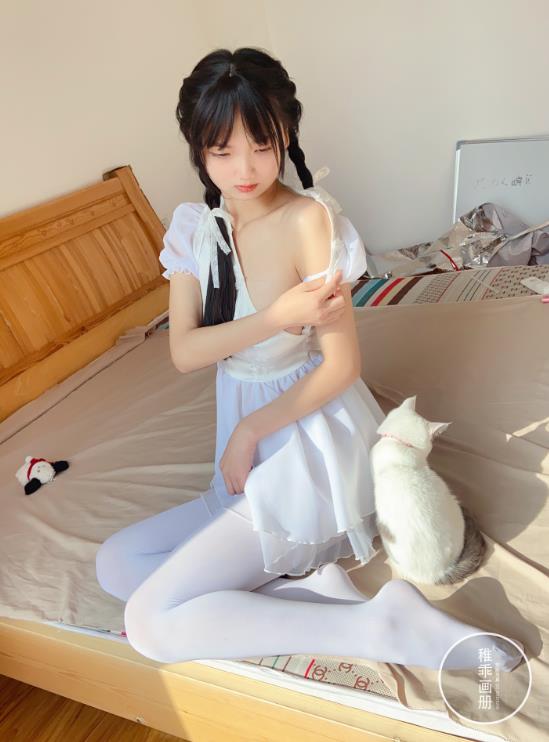 23092903  稚乖画册 –  夜夜 嬉戏 80d白丝  71P+1V-356M