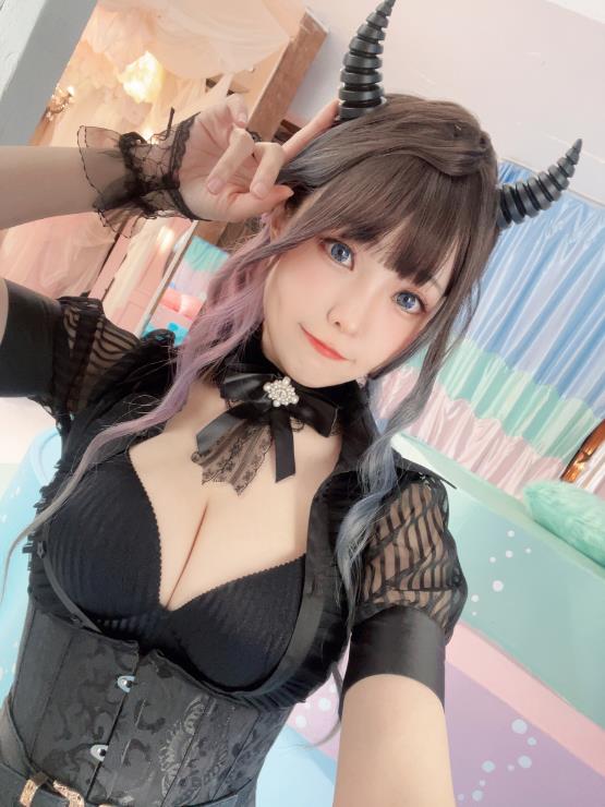 23092218  ElyEE子 - 2022.June-T4 4套合集 121P+3V-303M