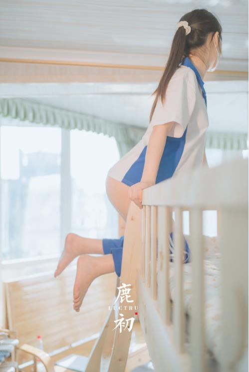 23091006  鹿初 12套合集  825P+3V-6.79G