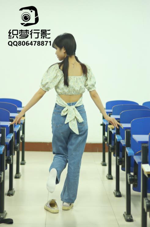 23101706  织梦摄影 - 窈窕淑女 普通版 70P+1V-2.13G