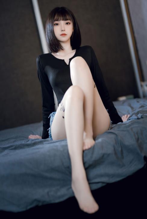 23112813  许岚LAN - 纯欲牛仔短裤2  40P-277M