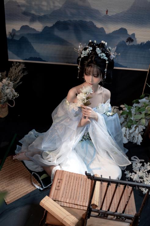 23111206  花音栗子  - 苍梧瑶 61P+2V-1.99G