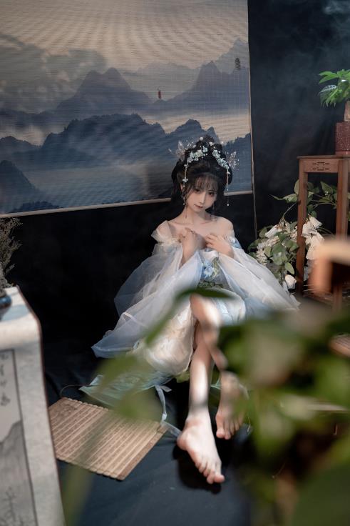 23111206  花音栗子  - 苍梧瑶 61P+2V-1.99G