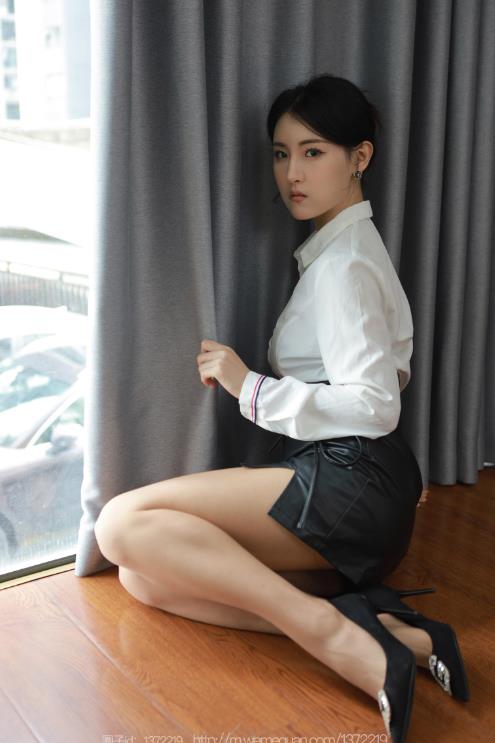 23122202  [IESS异思趣向] 小宝 - 不开灯的房间  77P-74M