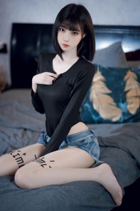 23121712  许岚LAN -  俄罗斯方块  40P-571M