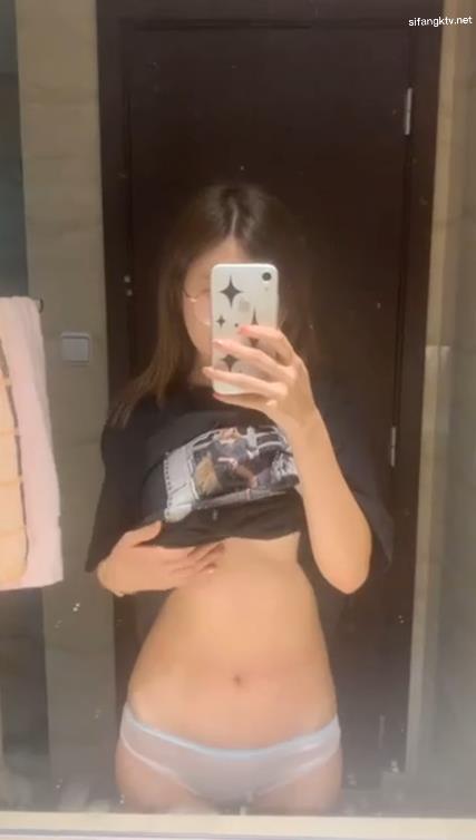 23122207  绮里嘉 - 私拍定制视频  11V-3.92G