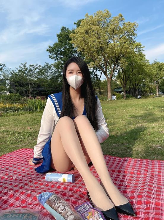 24010306  July芝岚 - 户外野餐   59P-108M