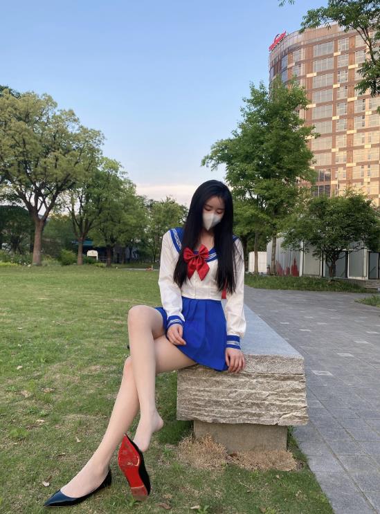 24010306  July芝岚 - 户外野餐   59P-108M