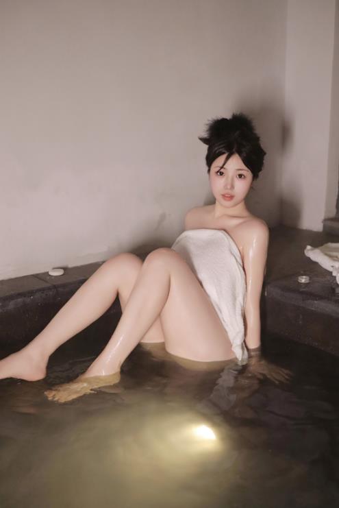 24031602   陈小花 - 泡澡  69P-765M